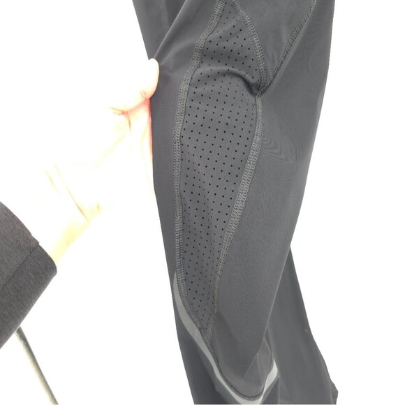 Sweaty Betty Zero Gravity Leggings Crop Black Venting Athleisure Gym XS - Picture 5 of 16